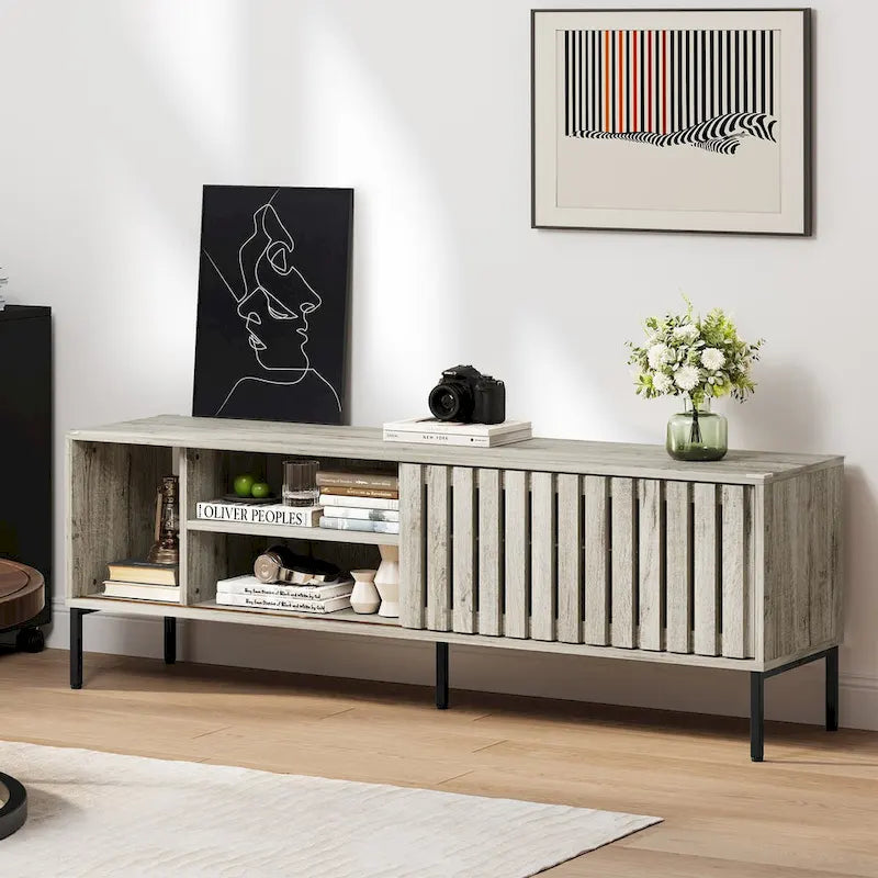Meuble TV de 162 cm avec portes coulissantes ajourées et étagères réglables — Meuble TV
